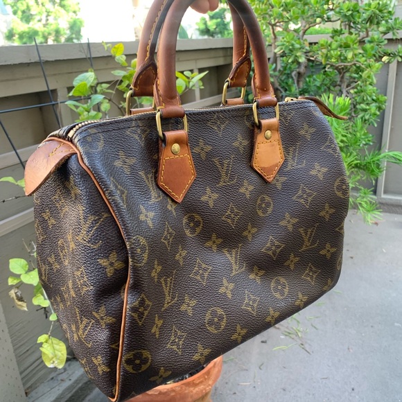 Louis Vuitton Handbags - 💯 Authentic LV Monogram Speedy 30